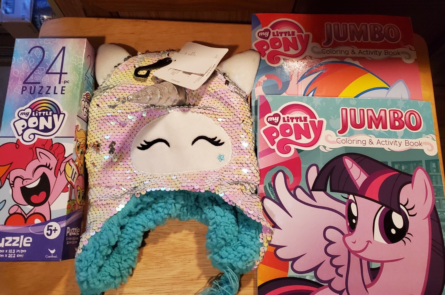 My Little Pony Unicorn Party Present libro attività puzzle e cappello invernale unicorno