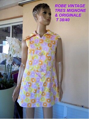 Robe Vintage D'Été Blanche Gaufrée - Volants Bleus - Taille M 38/40 - 100% Coton Crépon - Occasion Très Bon État