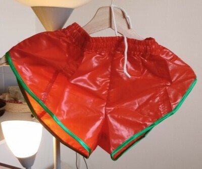 Short vintage nylon polyamide Rouge-carmin / or-gold sizes S40-M44-L48