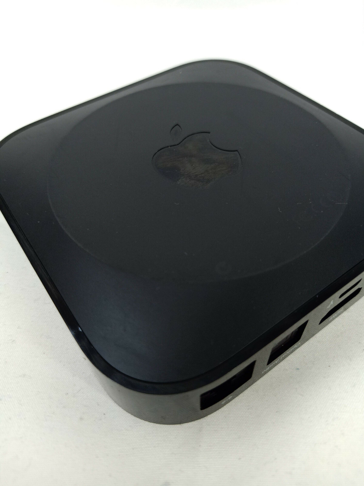 Apple TV Box 3rd Gen Generation 8GB HD Airplay Wireless Media Streamer