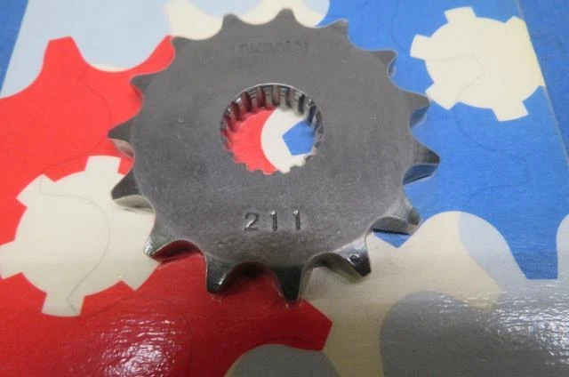 Piñón contador Suzuki nuevo de Lote Antiguo, 15 dientes, # 27511-41711 RM100 RM125 1979-81 NP9862 Foto 2 de 4