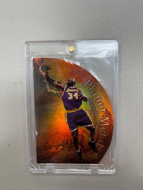 1998-99 Metal Universe - Planet Metal Shaquille O'Neal #8 PM