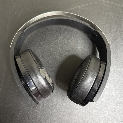 Sony Platinum Wireless Headset PlayStation PS4-CECHYA-0090 (Peeling Ear Pads)