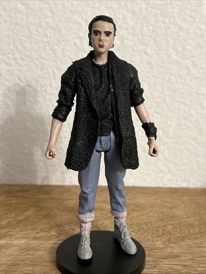 Eleven Strange Things Season Two 6.5  Action Figure Pvc Toy W/ Base