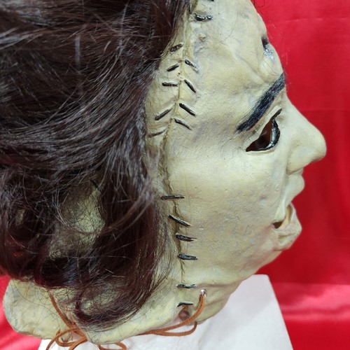 Máscara de asesinato facial de cuero (vinilo) Trick or Treat Studios Texas Chainsaw Massacre - Imagen 12 de 20