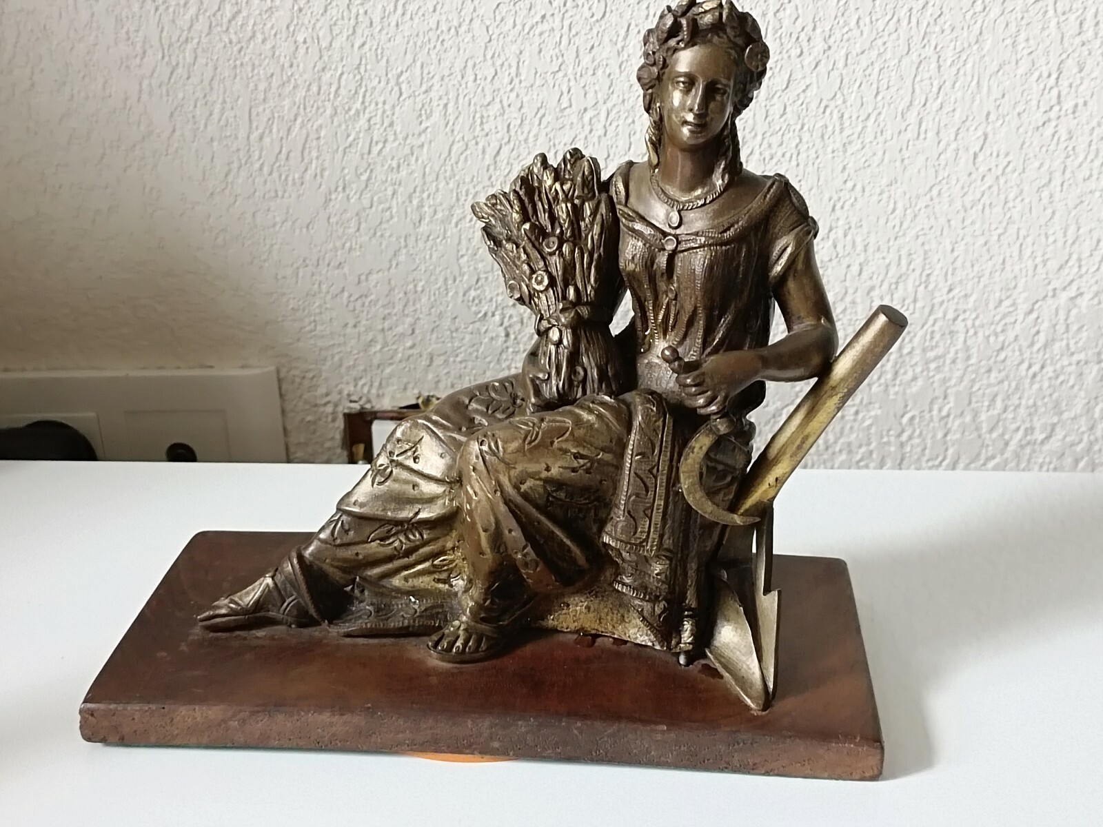 ANTIQUE CERES BRONZE ON BASE GODDESS OF AGRICULTURE, HARVEST AND FERTILITY 