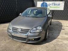 Triangle de suspension Volkswagen JETTA