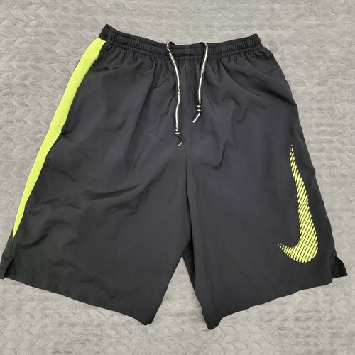 Small Nike Dri Fit Graphic Challenger 