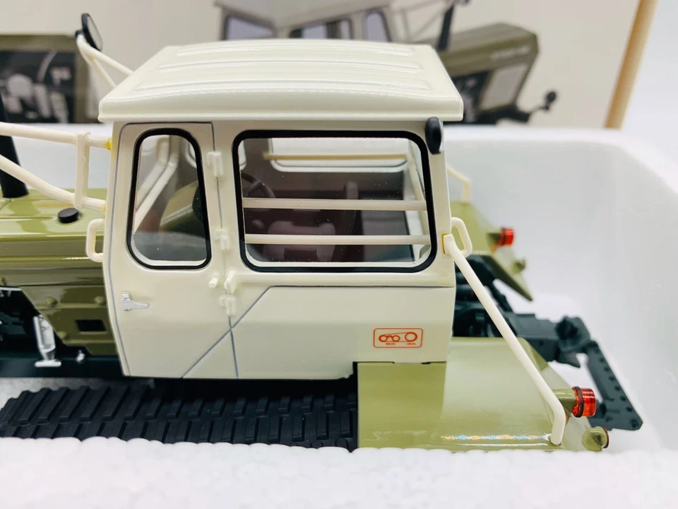 Schuco Fortschritt ZT 300-GT Tractor 1/32 Scale Resin Limited Model New in BOx - Image 2 of 4