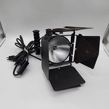 Lowel DP 1000w Barn Door Spot Light READ parts only