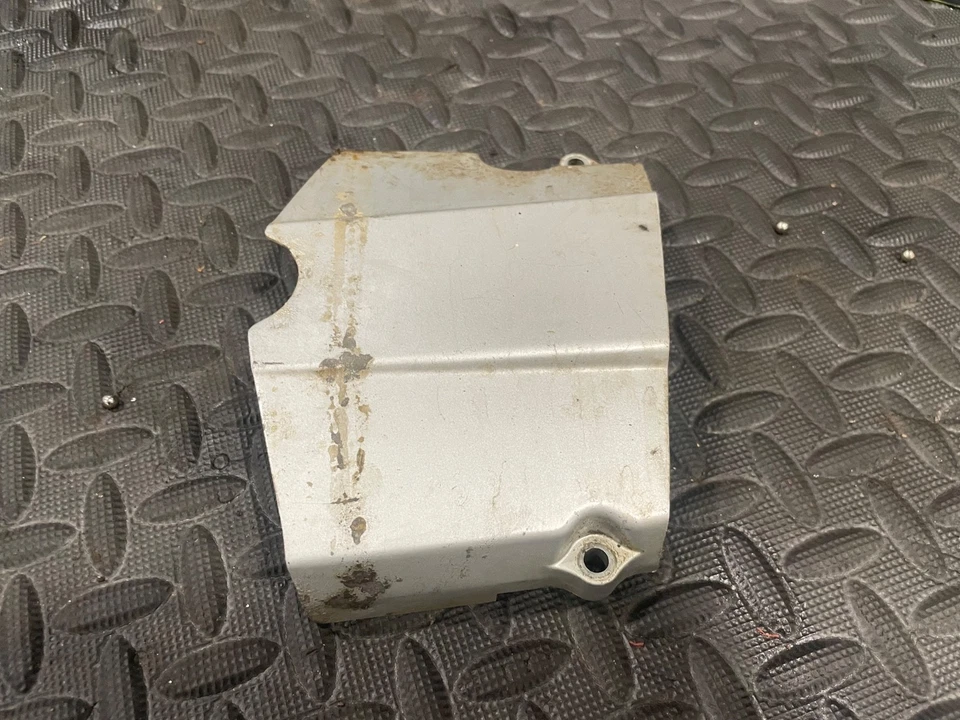 Cubierta de piñón delantero Honda CB125 S 1984 Foto 3 de 4