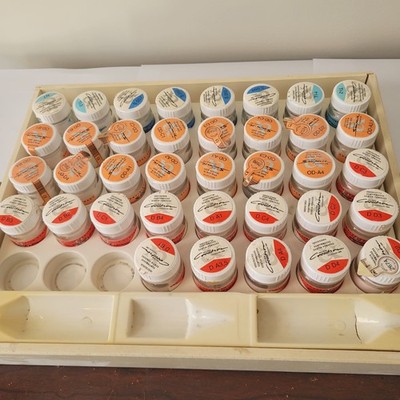 Set of 37 Willi Geller Dental Lab Porcelain Classic Creation Powder