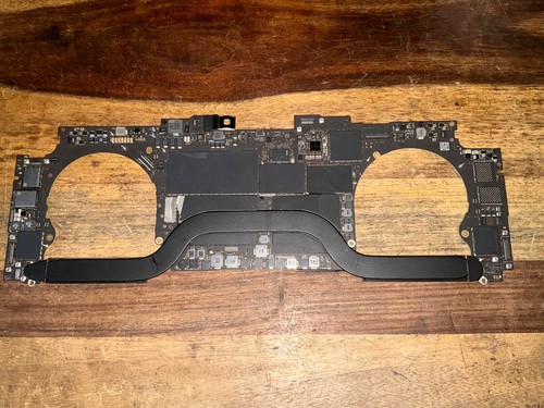 MacBook Pro 16" A2141 2019 Logic Board 2,6GHz i7 16GB 1TB 820-01700-A