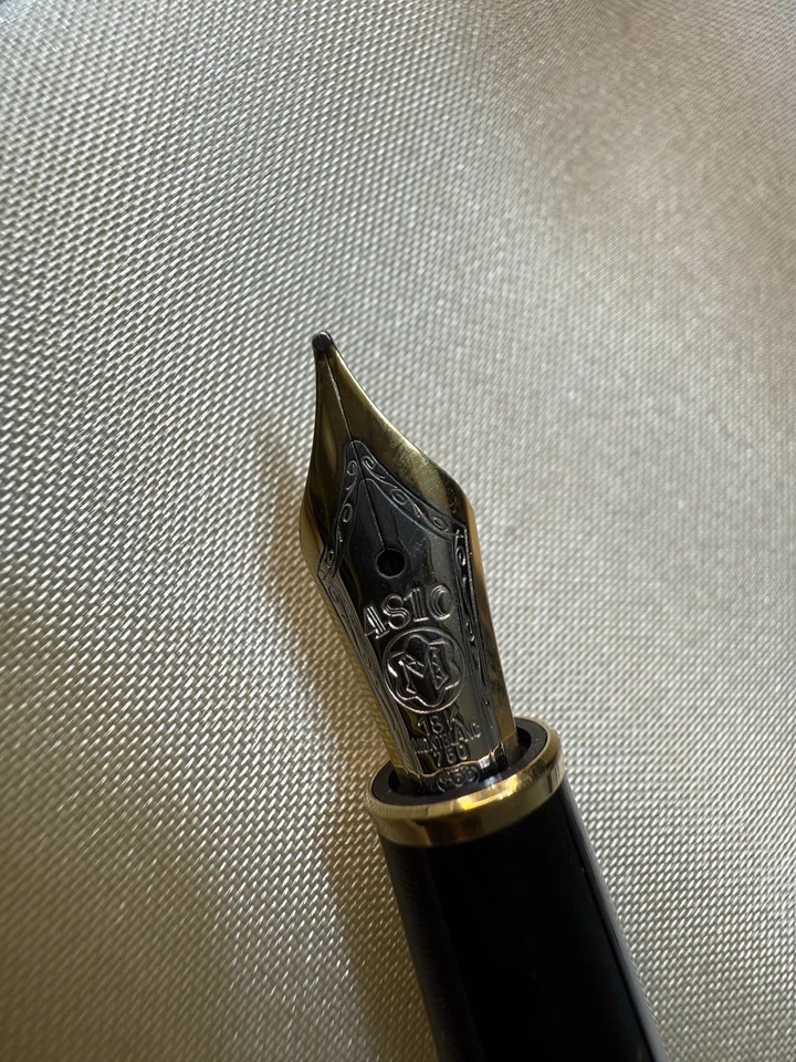 Pluma Estilográfica Montblanc Meisterstück Classique - Chapada en Oro - Plumín 18K - Con Caja Foto 3 de 4