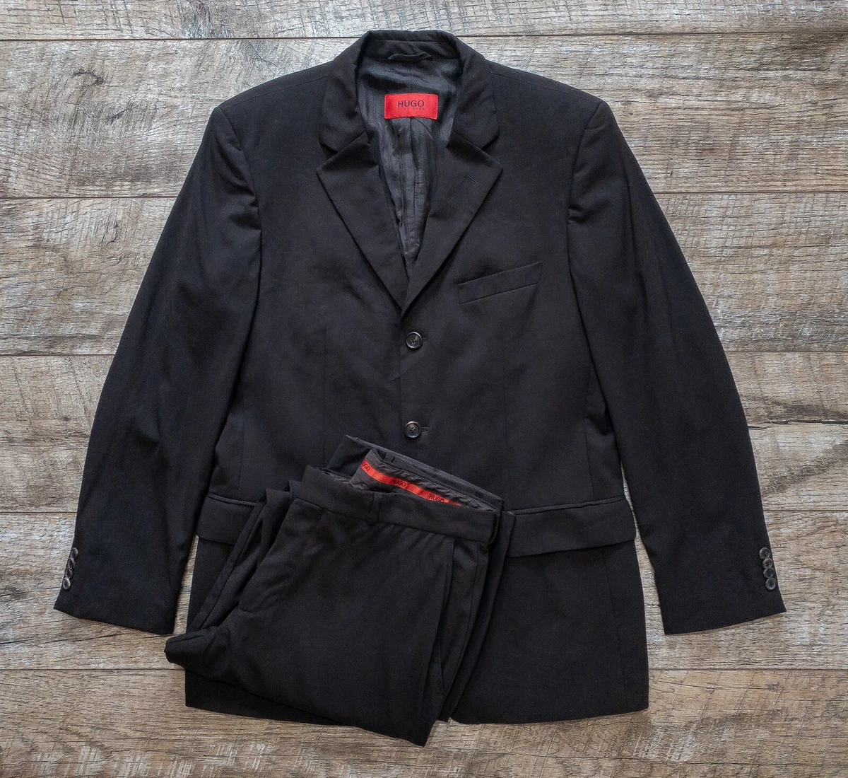 Hugo boss top red label suit