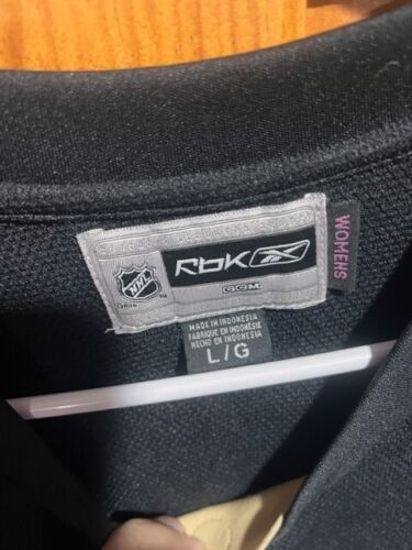 JERSEY DORADO PGH PENGUINS REEBOK PENGUINS EVGENI MALKIN VEGAS #71 DAMAS TALLA L - Imagen 3 de 5