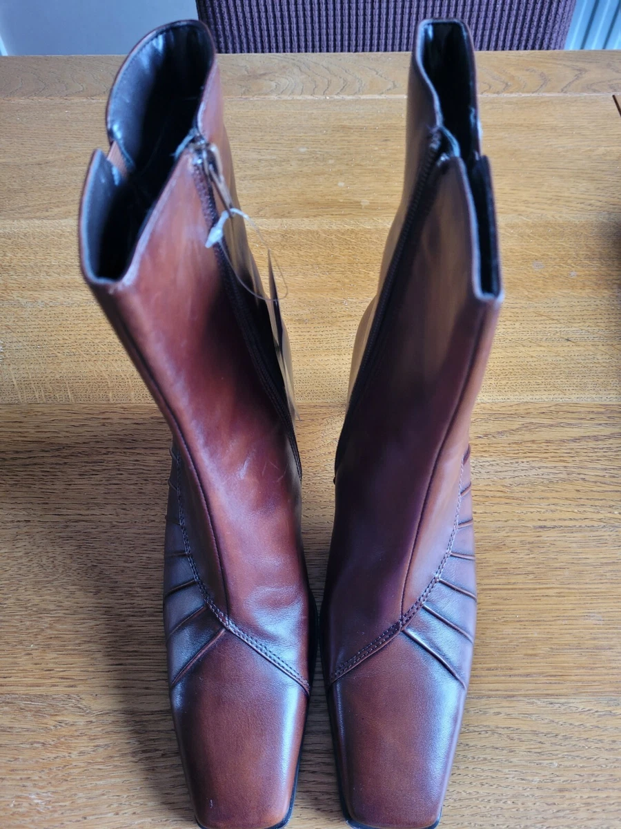 Caravelle store ankle boots