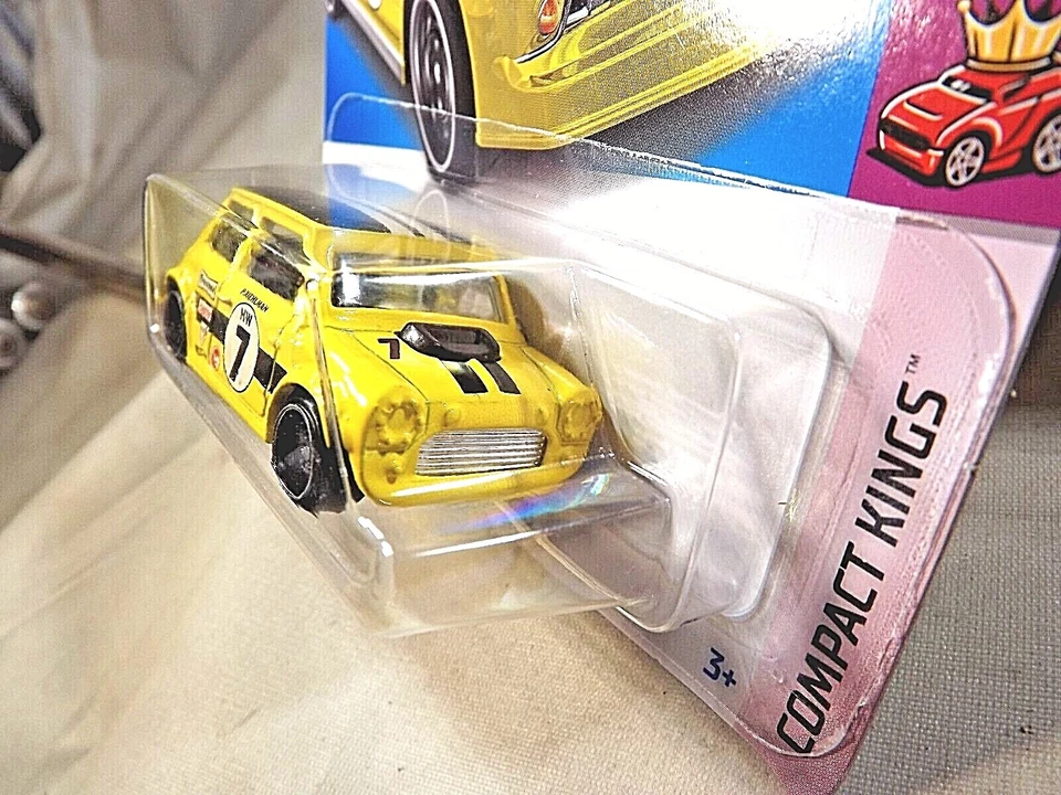 2022 Hot Wheels Treasure Hunt #161 Compact Kings 5/5 MORRIS MINI Yellow w/DD8 Sp - Image 4 of 4
