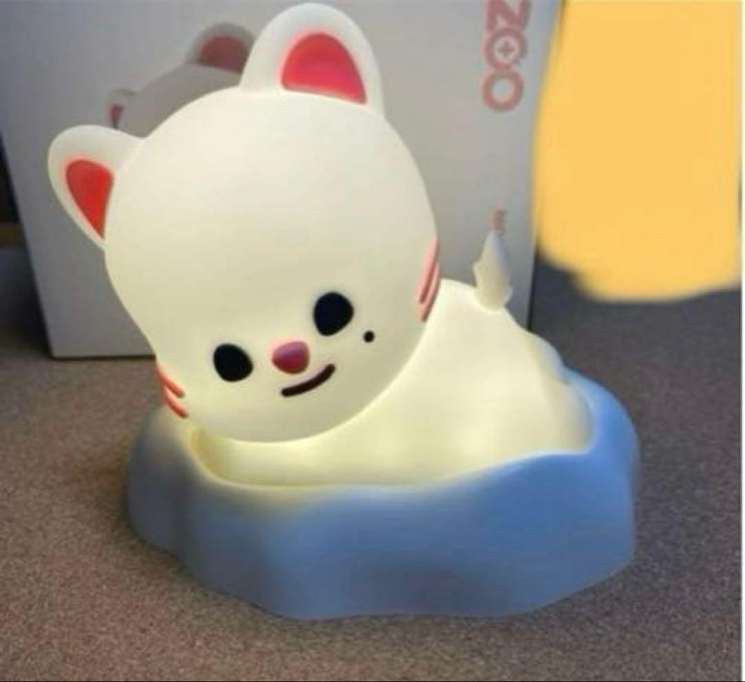 SKZOO ジニレット MOODLAMP Stray Kids Jinilet Hyunjin Mood Lamp SKZOO Light Authentic Japan