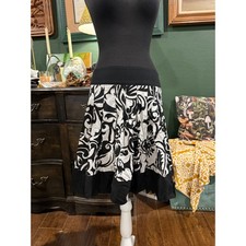 Cache Black White Damask Scroll Pleated A-Line Skirt Size 4 Knee Length Graphic