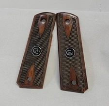 1911 Colt Rosewood Double Diamond Checked Fullsize Grips w/Black Colt Medallion
