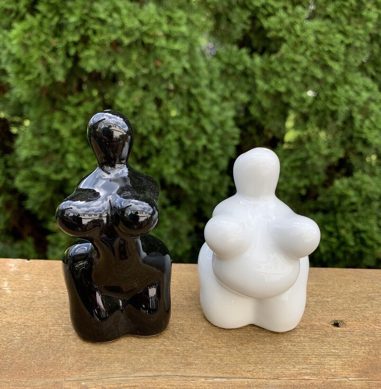 Red Vanilla "Opposites" Large Ladies Salt and Pepper Shakers NEW