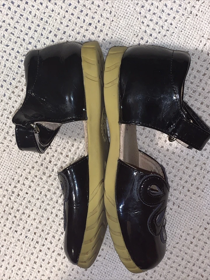 Livie & Luca Black Petal Mary Jane Shoes Size 10 - Image 3 of 4