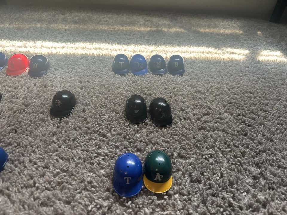 Set Of 20 Mini MLB Baseball Batting Helmets - Image 3 of 4