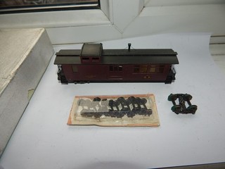MODELLEISENBAHN HO JAPANISCHER MESSING BAUSATZ GEBAUT GÜTER /BREMSWAGEN M.R. Express 9204