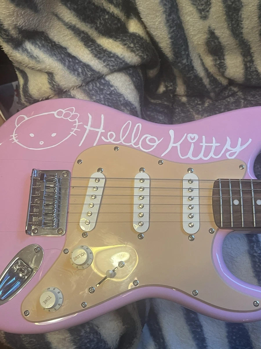 q*a様 Hello Kitty mini guitar Squier by F Fender Squier x Hello Kitty Stratocaster Pink | Music Experience