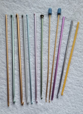 Pre-owned Set of 12 Crochet Hooks 8 to 10 inches long