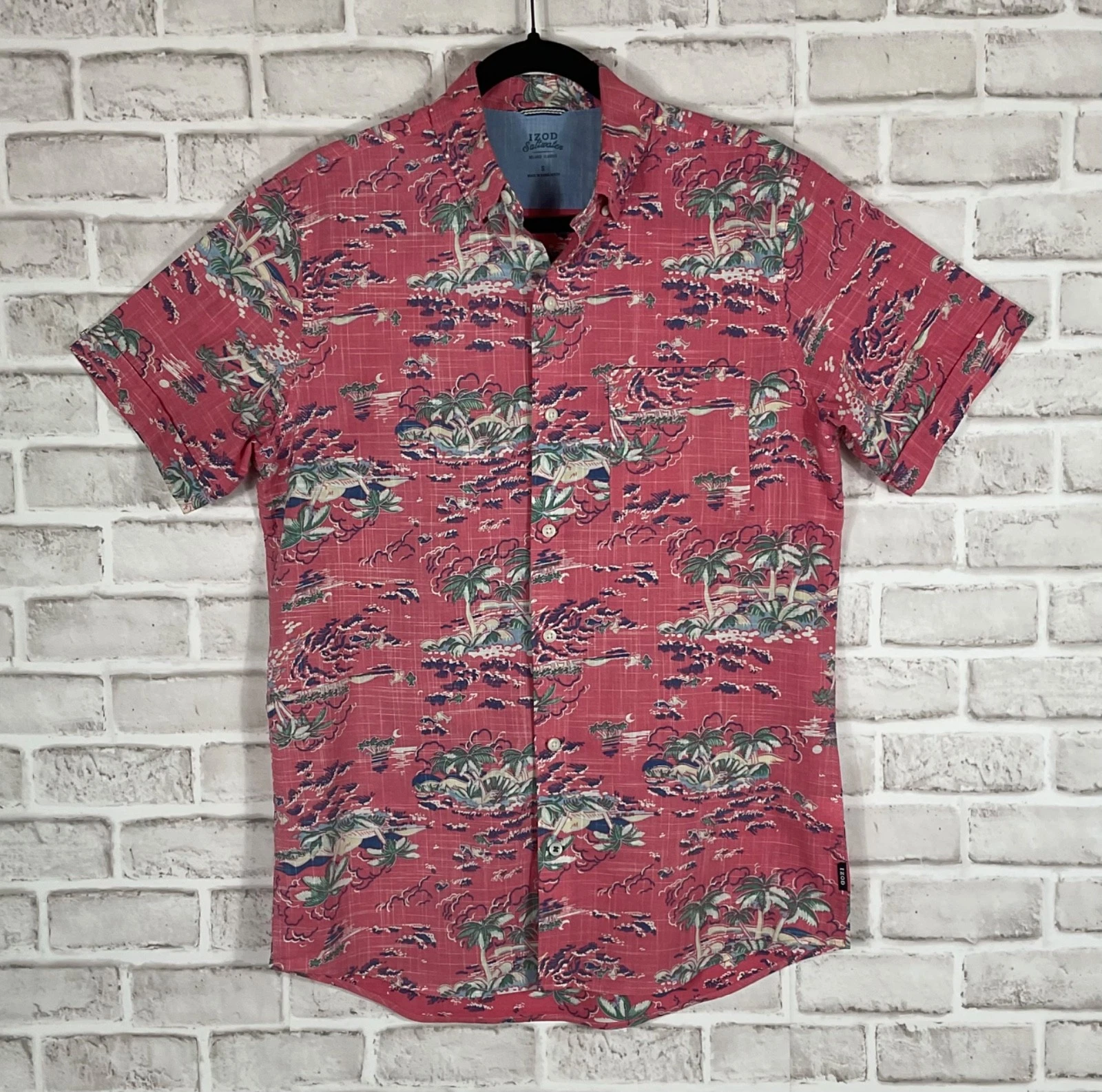 Izod Saltwater Shirt Men's Sz Small Pink Island Palm Tree Button Up Short Sleeve