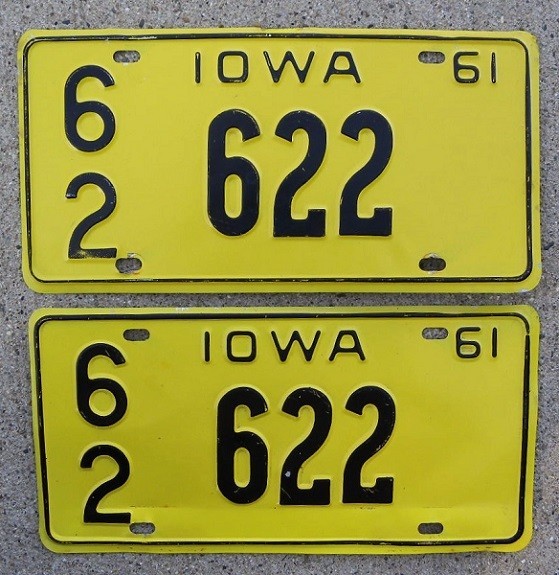 1961 Original Pair Iowa License Plates Low #62-622, Oskaloosa, Mahaska County IA