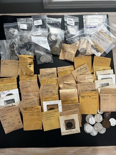 Mixed Lot Of Foreign Coins About 200 Coins