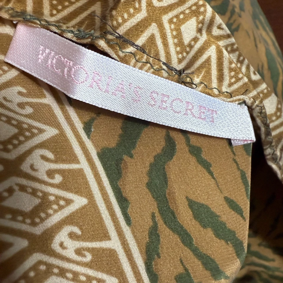 Bufanda vintage Y2K Victoria’s Secret 100 % seda estampado floral de tigre envoltura verde dorada Foto 2 de 4