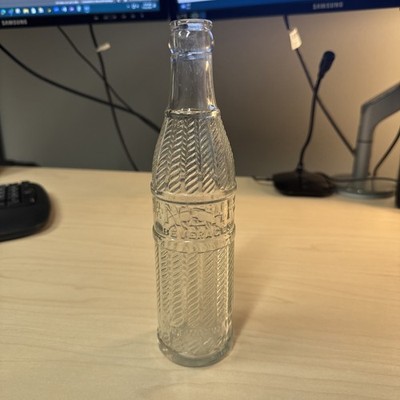 NEHI Soda Bottle 9 Oz Reg. U.S. Pat. Off.  Glass bottle Peoria,  Ill.  1920,s