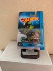 Hot Wheels City Gamma Racer Motorcycle With Rider 1:64 Scale Diecast Green C61