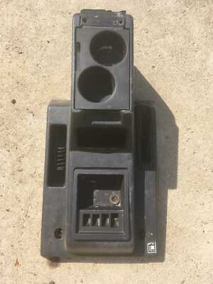 HYUNDAI GALLOPER KURZ 2,5TD INTERCOOLER 1998 MITTELKONSOLE ARMABLAGE