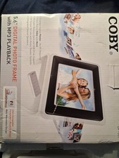 Coby DP-559 5.6" LCD Digital Photo Frame White USB MP3 Playback Speakers