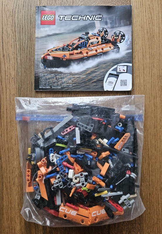 Lego Technic 42120 Rescue Hovercraft