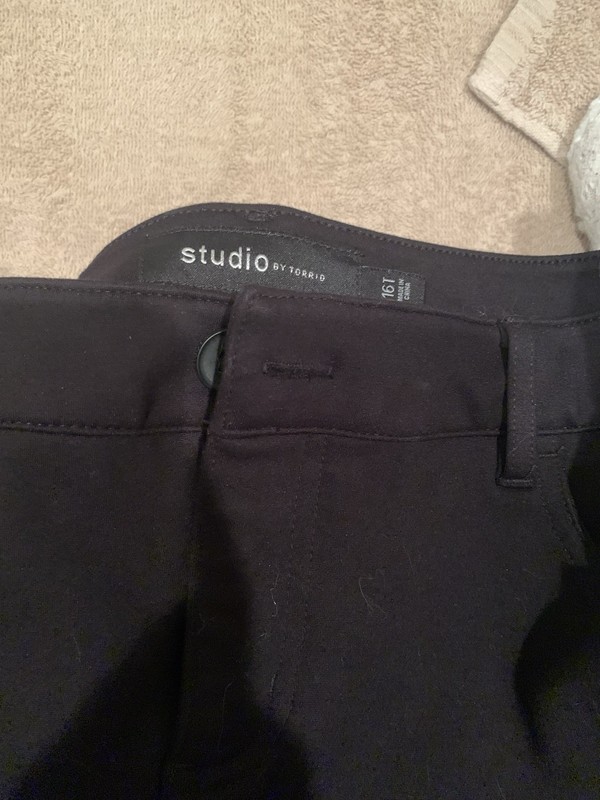 Torrid - Relaxed Taper City Twill High-Rise Pant Size 16T