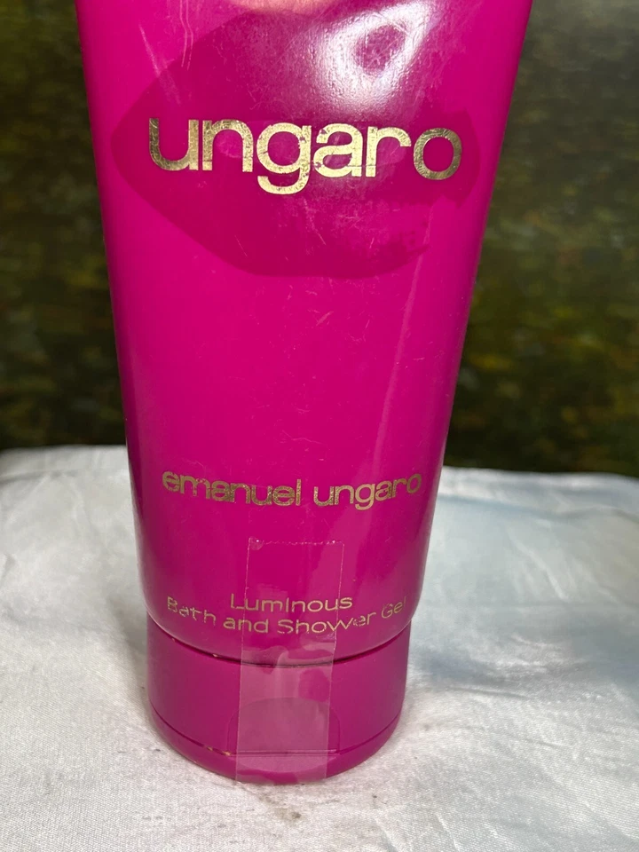 UNGARO BY EMANUEL UNGARO 150ML LUMINOUS BATH & SHOWER GEL Foto 2 de 4