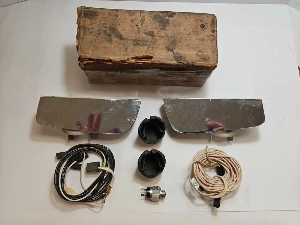 Plymouth Fury Belvedere 1963 paquete de montaje de lámpara de respaldo 2426446 nuevo en stock Foto 2 de 4