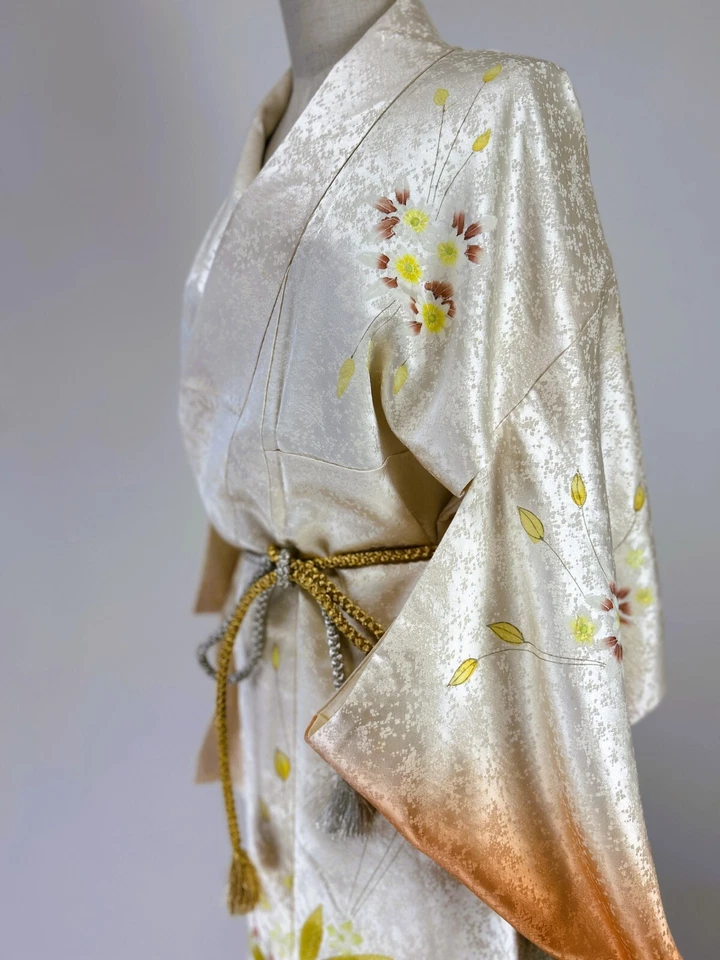 【Excellent】antique kimono,japanese kimono ,  kimono robe,beige kimono Foto 4 de 4