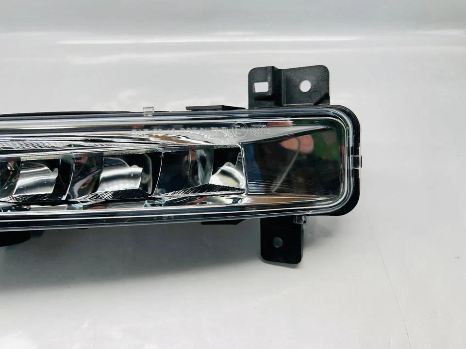 63177349132 2017 2018 2019 BMW 530 540 M5 G30 FRONT LEFT CAPA FOG LIGHT - Image 2 of 4