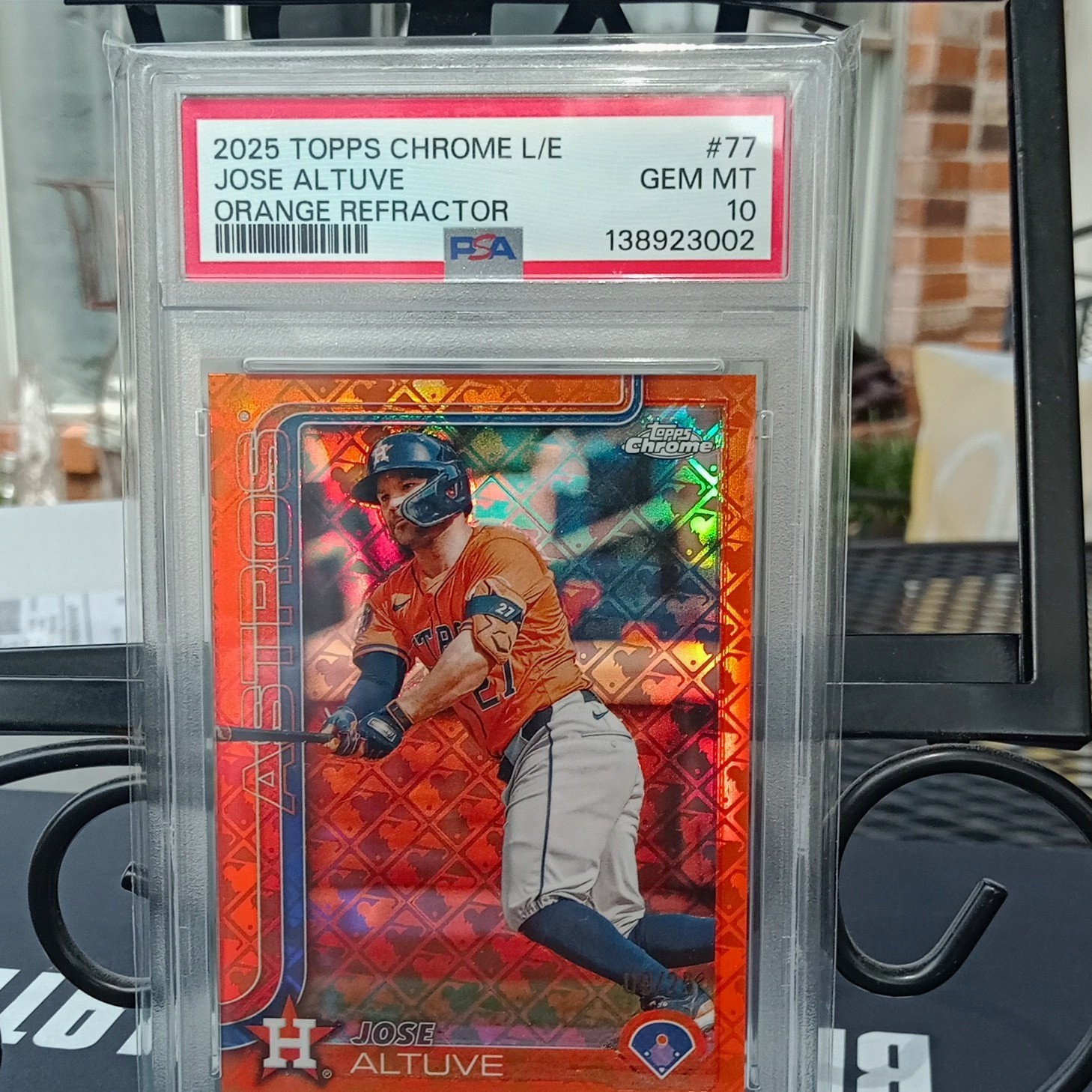 Topps 2025 Chrome Logofractor Jose Altuve #77 Orange Refractor /25 PSA 10