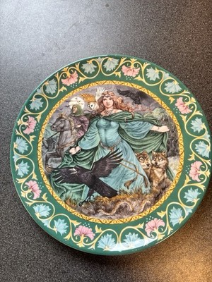 Wedgwood '' Morgan Le Fay And Mordred'' The Legend Of King Arthur 9'' Teller Neu 