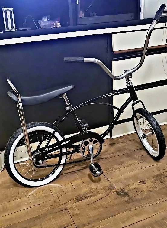 Vintage Schwinn Stingray Bike In Collectible Complete Bikes for