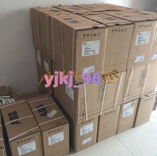 Pack New ABB Inverter ACS880-01-084A-7 75KW