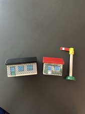 Thomas and Friends Wooden Train Accessories Houses And Signal